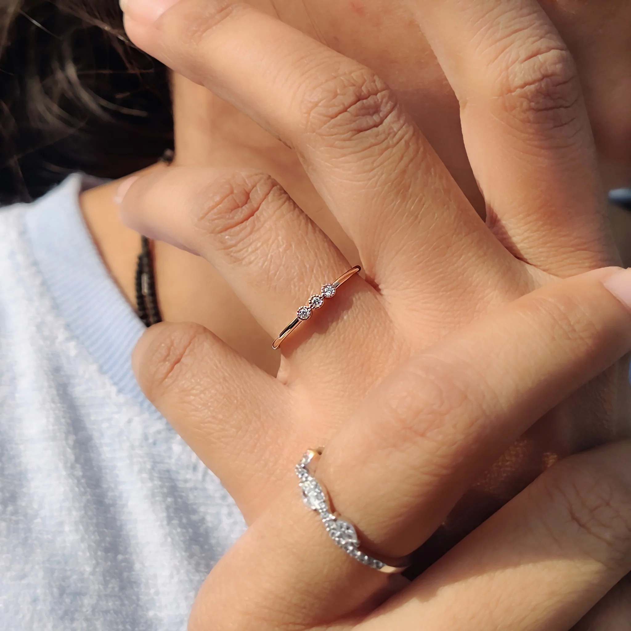 Three Stone Round Diamond Bezel Set Diamond Band - Image 5