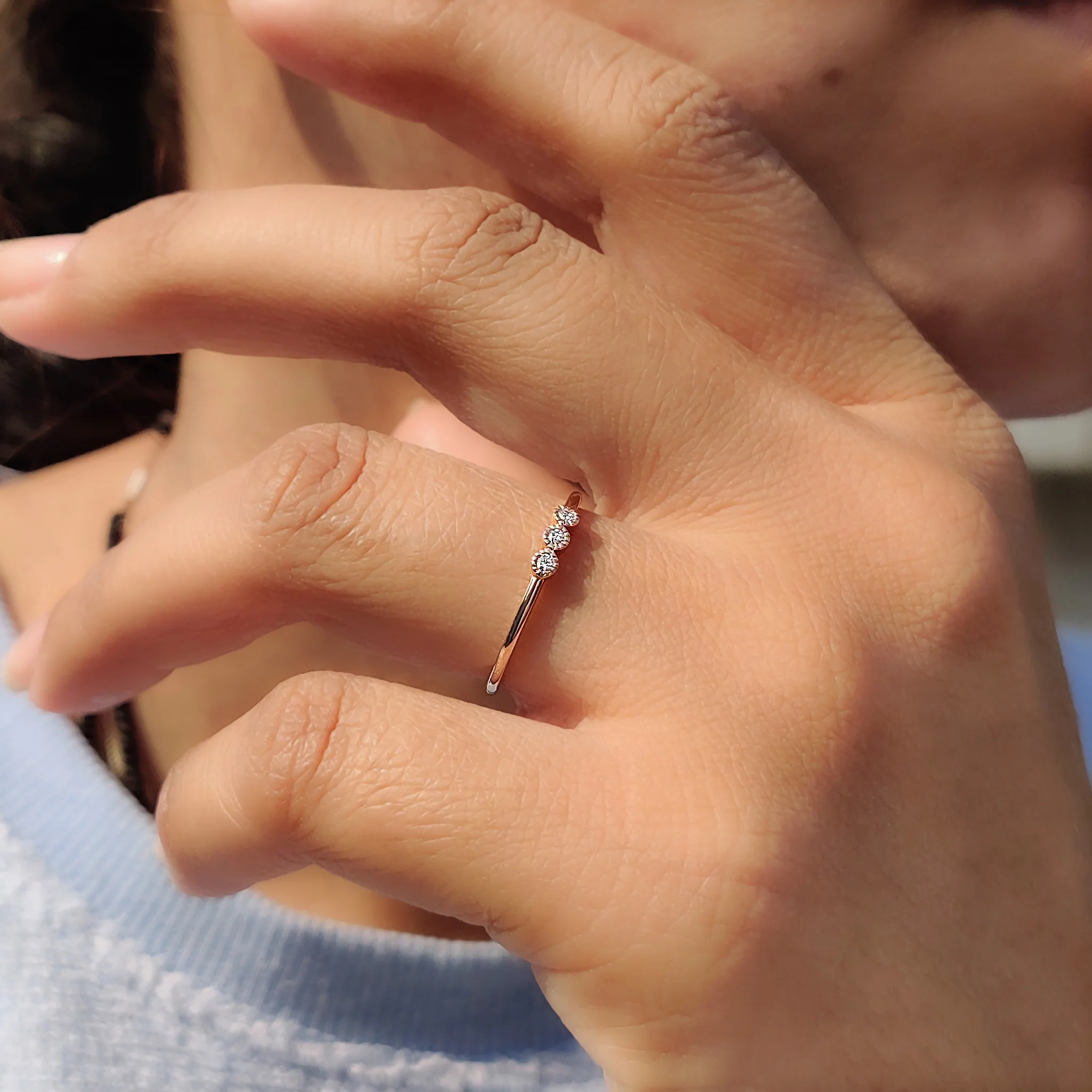 Three Stone Round Diamond Bezel Set Diamond Band - Image 6