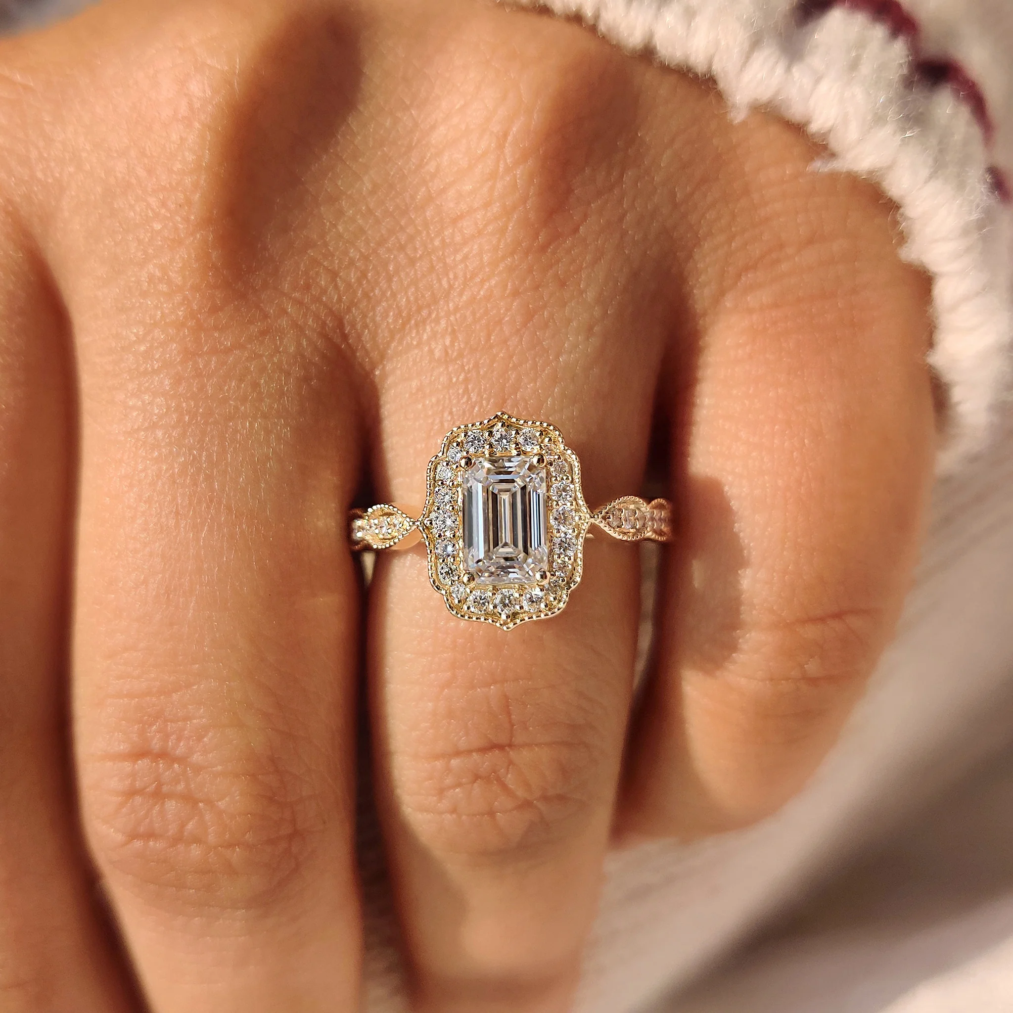 Emerald Cut Diamond Ring in Round Diamond Halo Style - Image 5