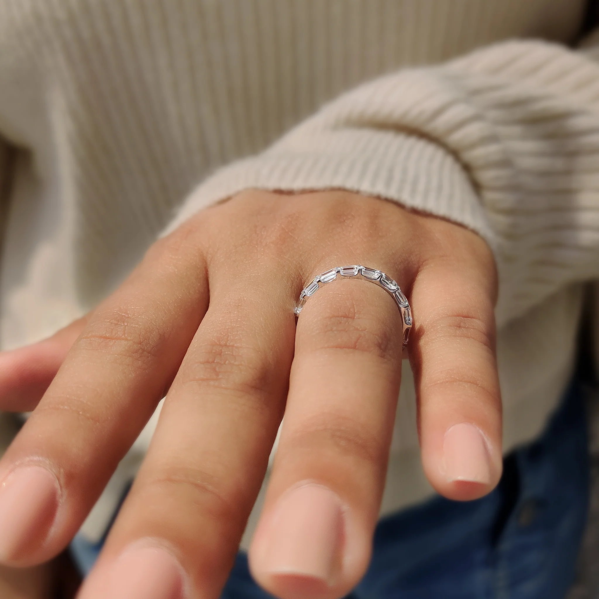 Eternity Emerald wedding band - Image 3