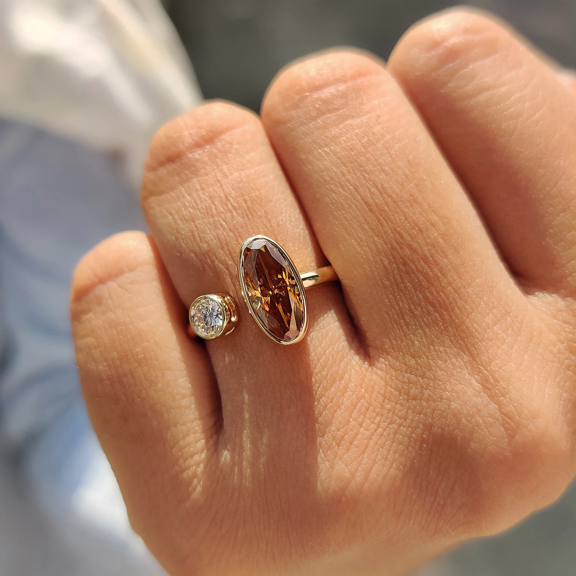 Moval And Round Cut Toi Et Moi Ring - Image 4