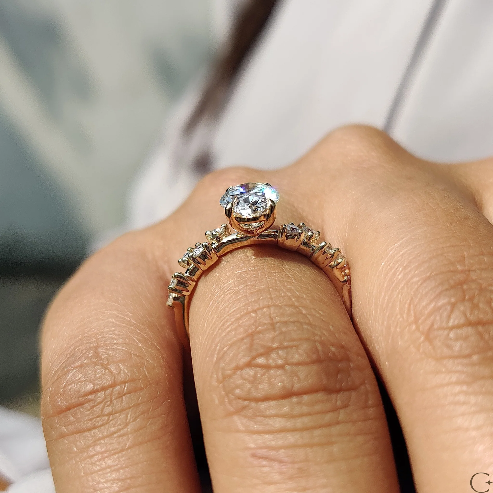 Oval Shape Engagement Ring with Zig Zag Band in Gold - Image 3