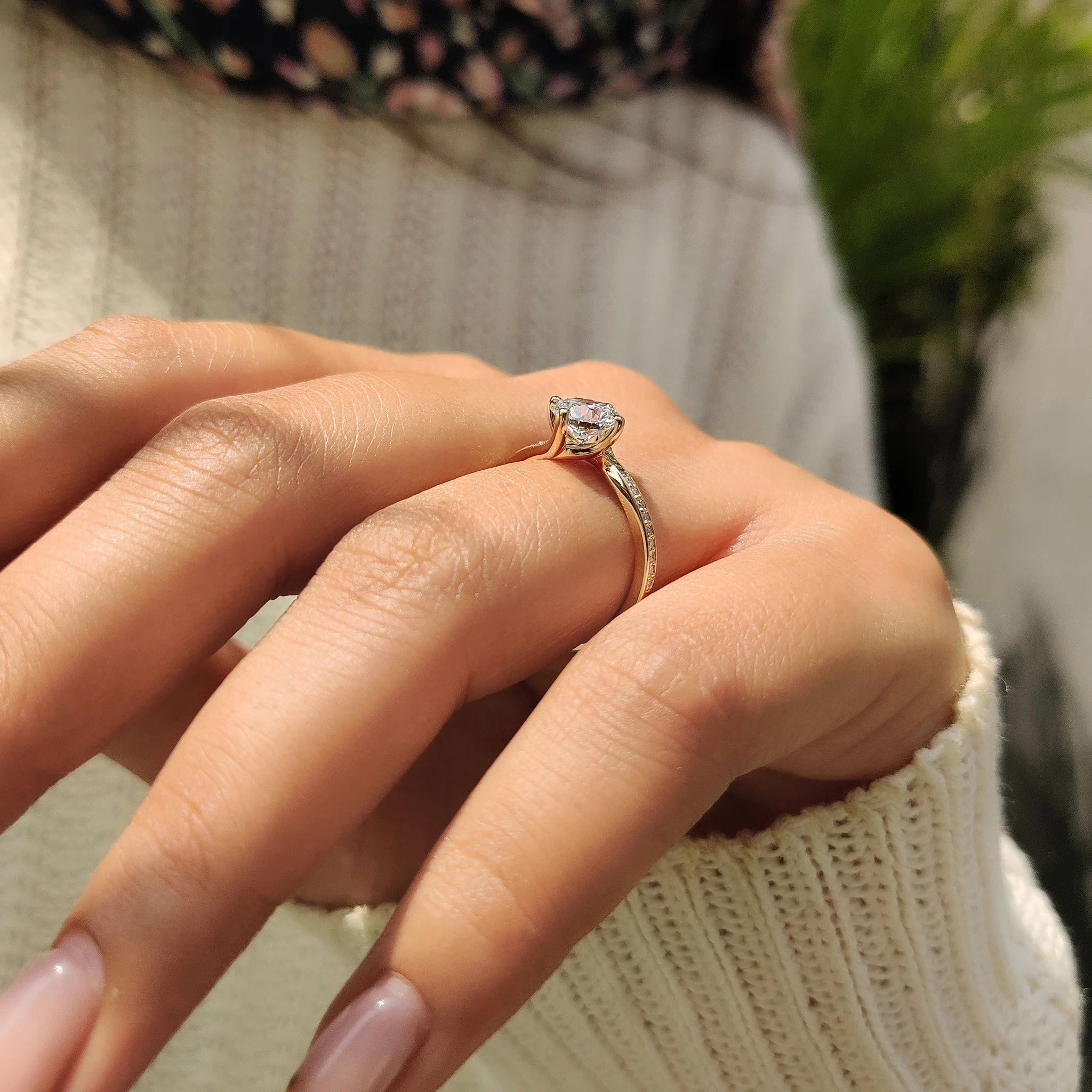 Round Diamond Bypass Ring Setting In Pave Style - Image 3