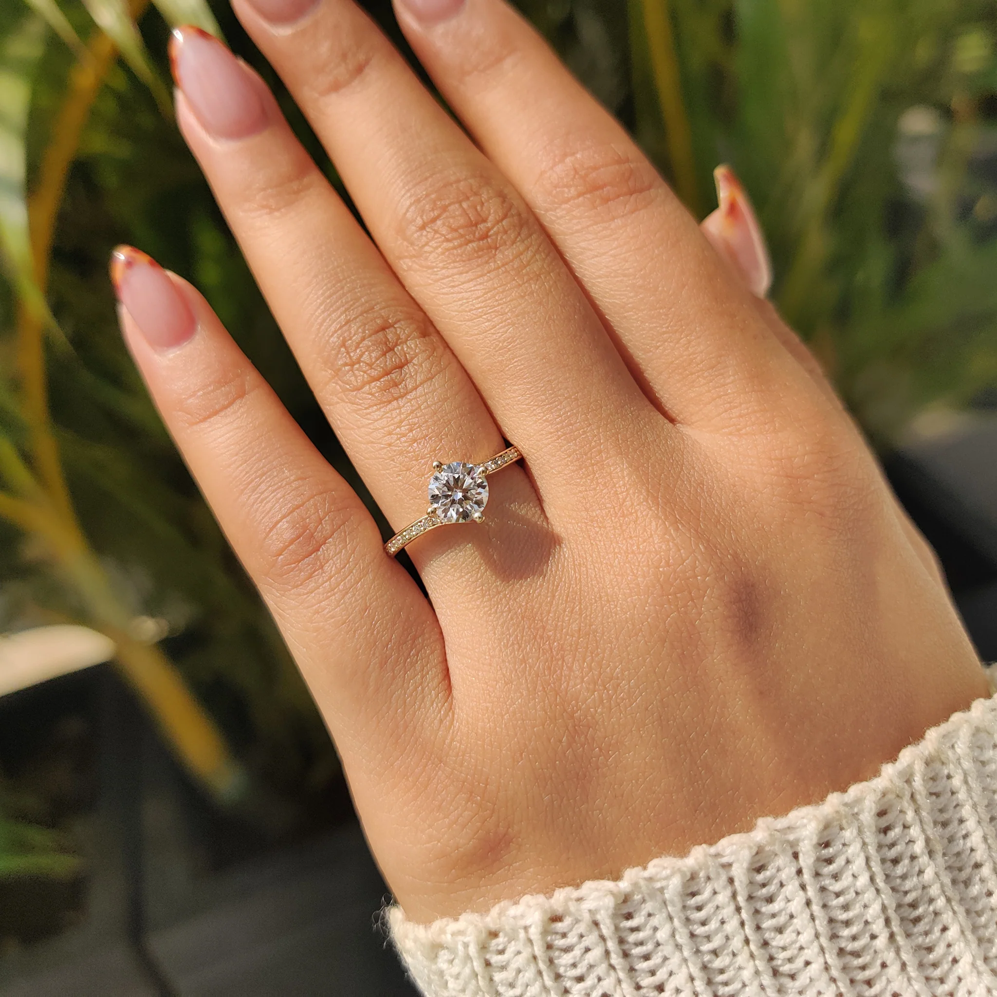 Round Diamond Bypass Ring Setting In Pave Style - Image 7