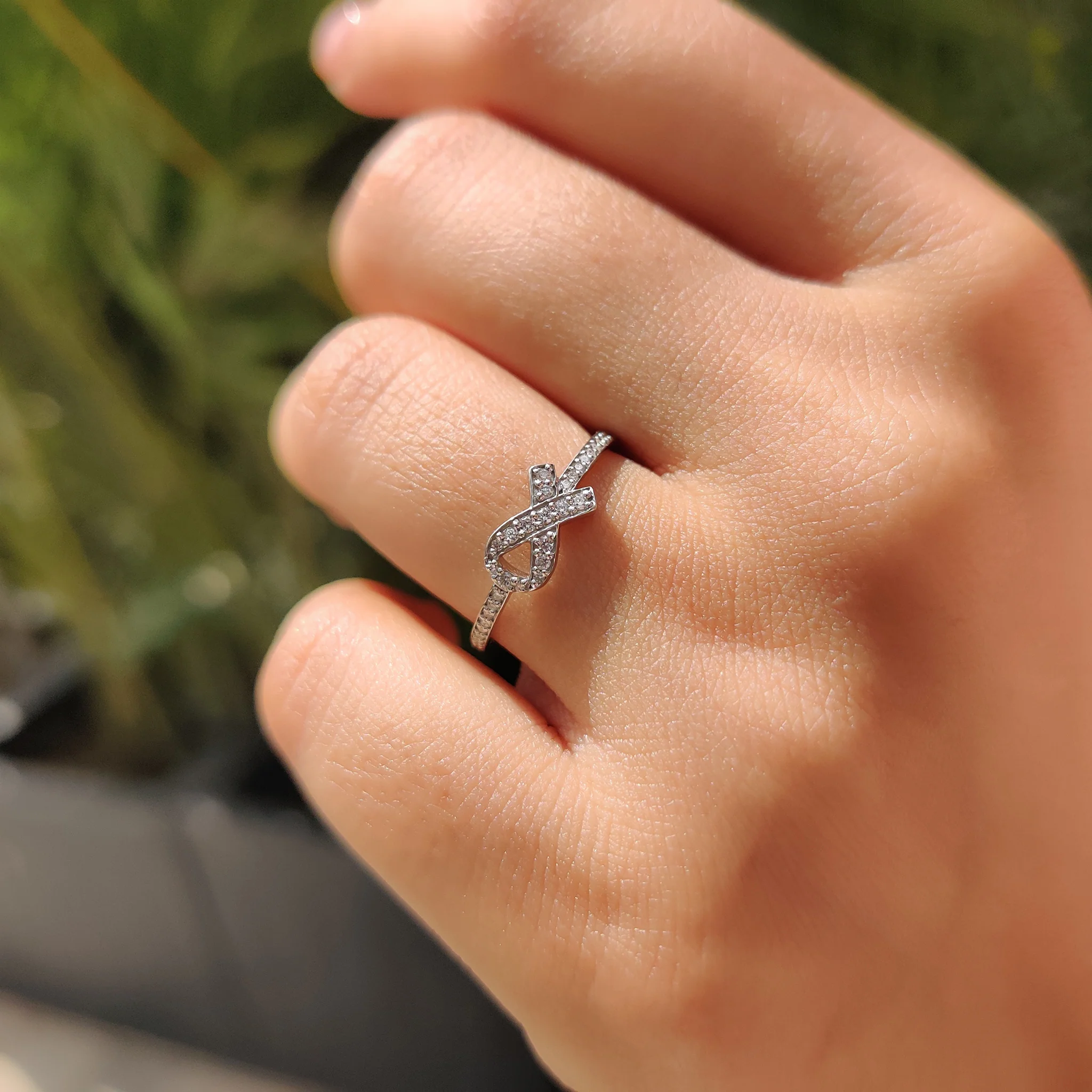 Round Diamond Ribbon Ring In Half Eternity Style - Image 9