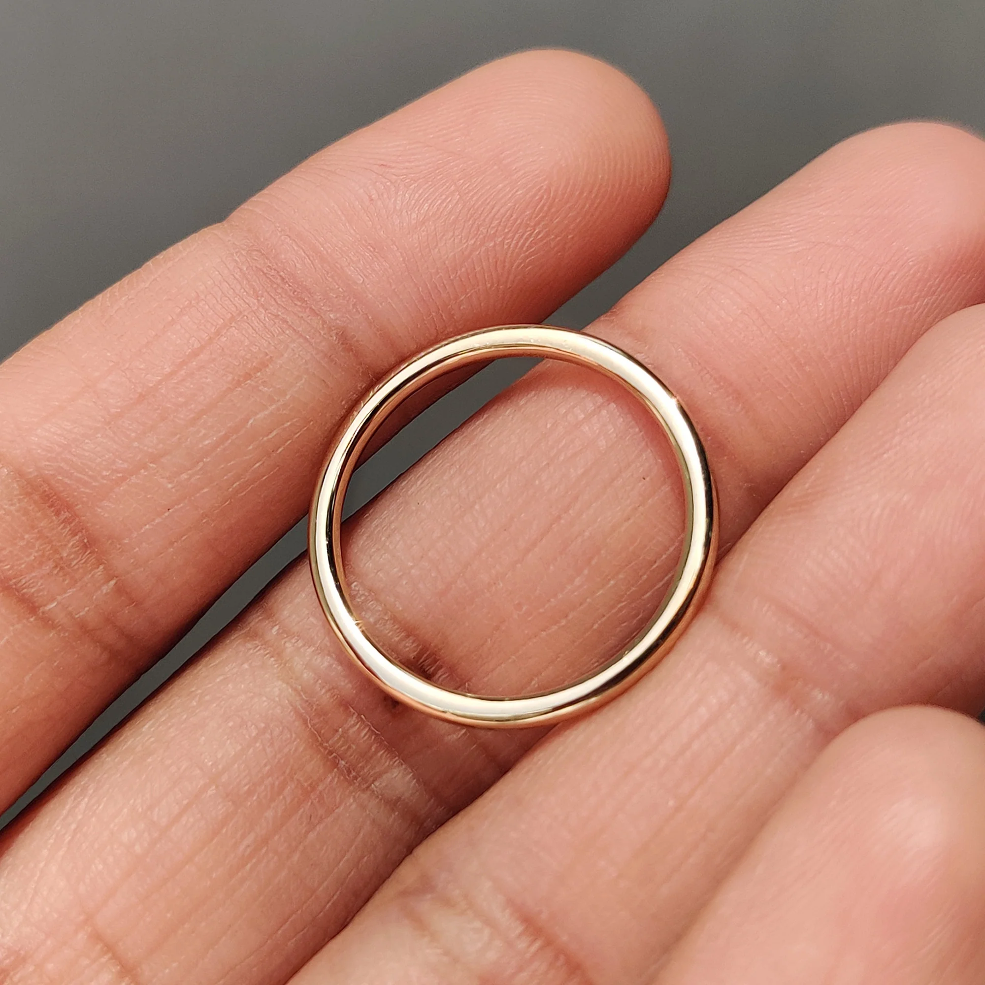 Simple Comfort Fit Wedding Band - Image 7