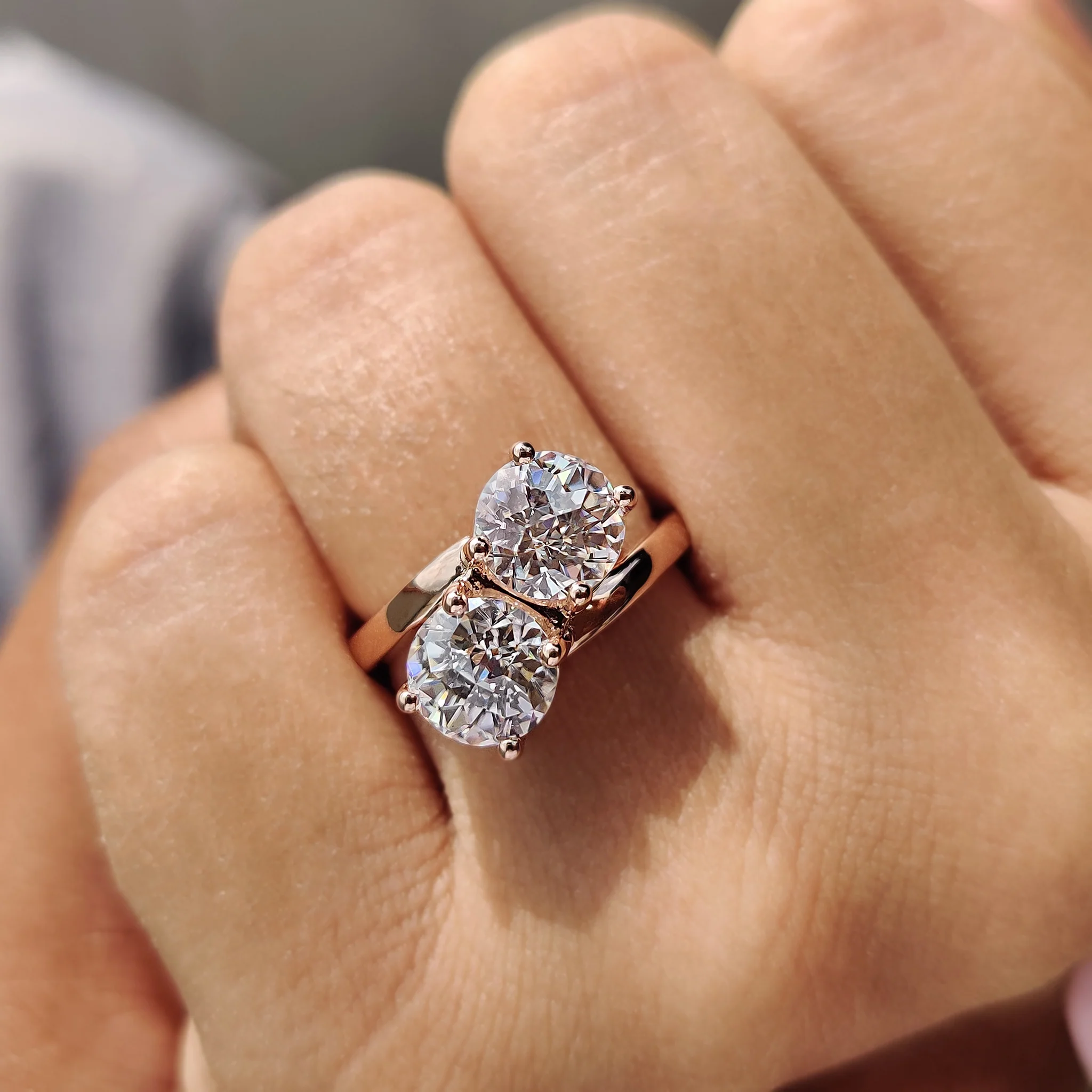 Toi Et Moi Ring with Jubilee Cut Two Stone Style - Image 3