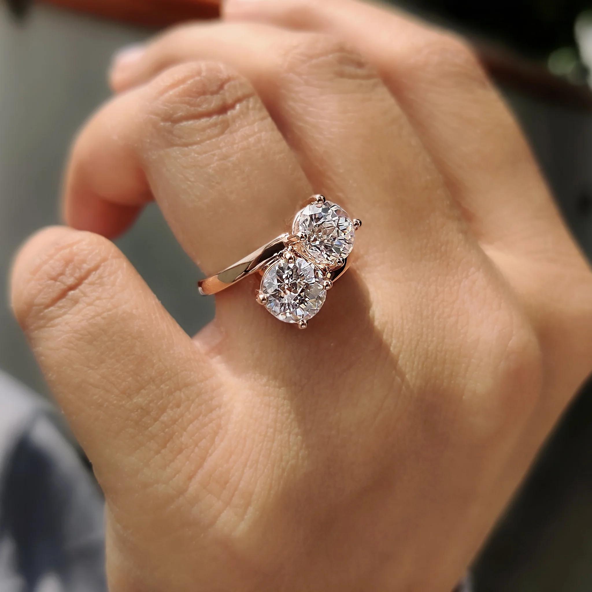 Toi Et Moi Ring with Jubilee Cut Two Stone Style - Image 4