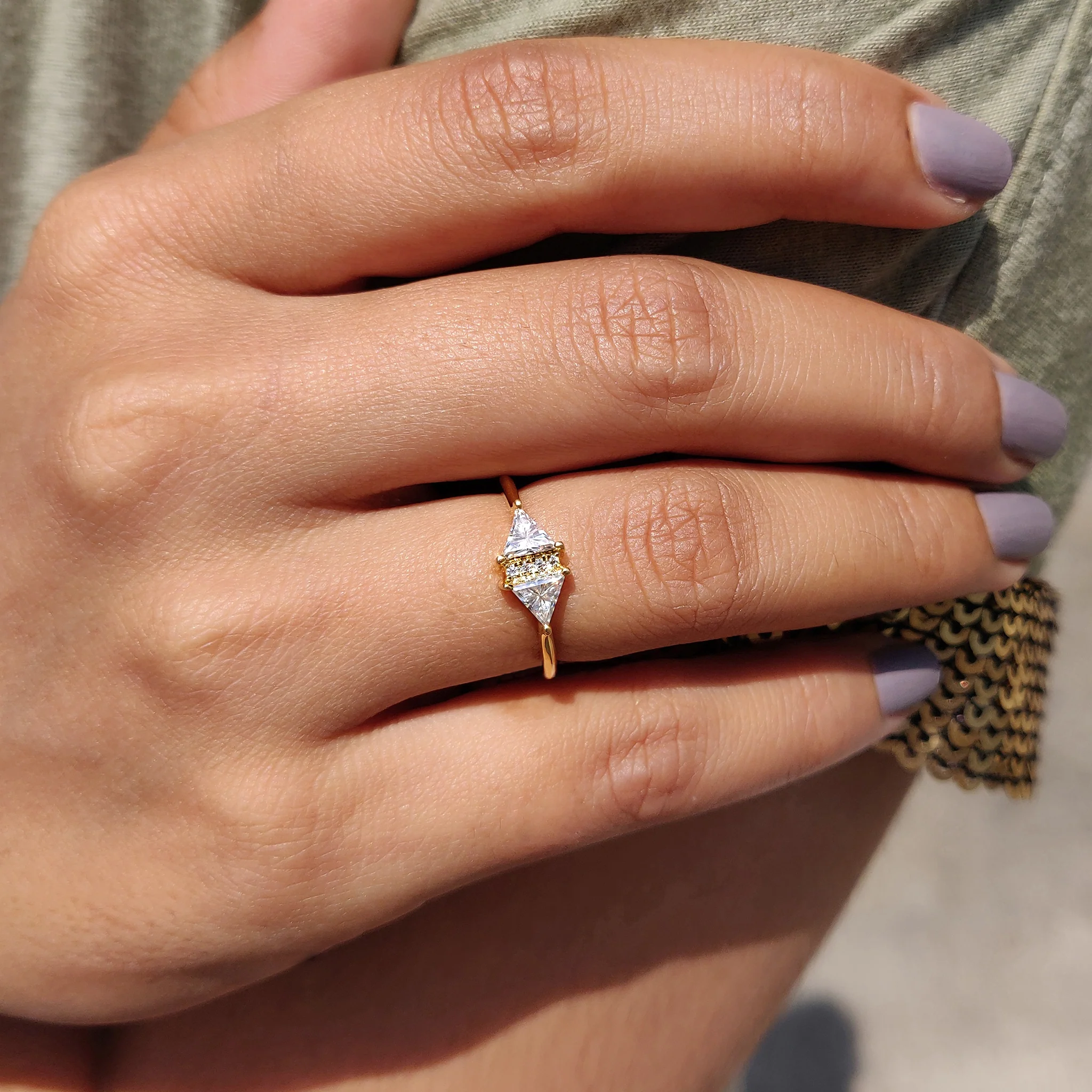 Triangle Cut Vintage Gold Ring - Image 8