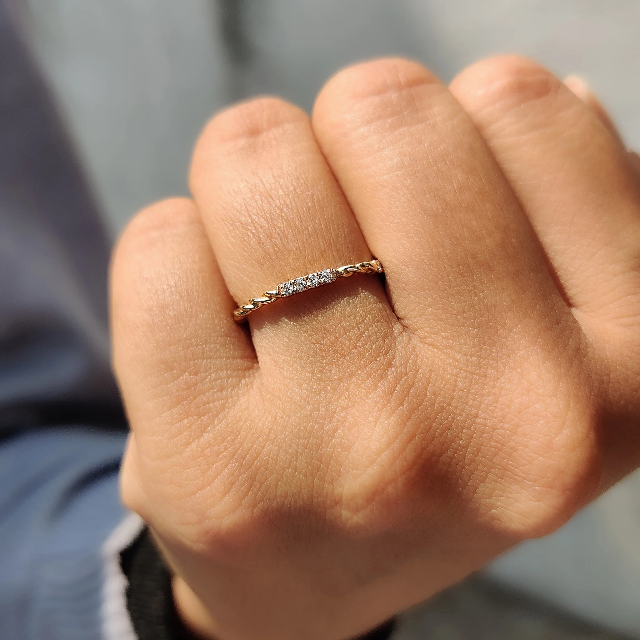 Twisted Wedding Band With Round Diamond - Image 3