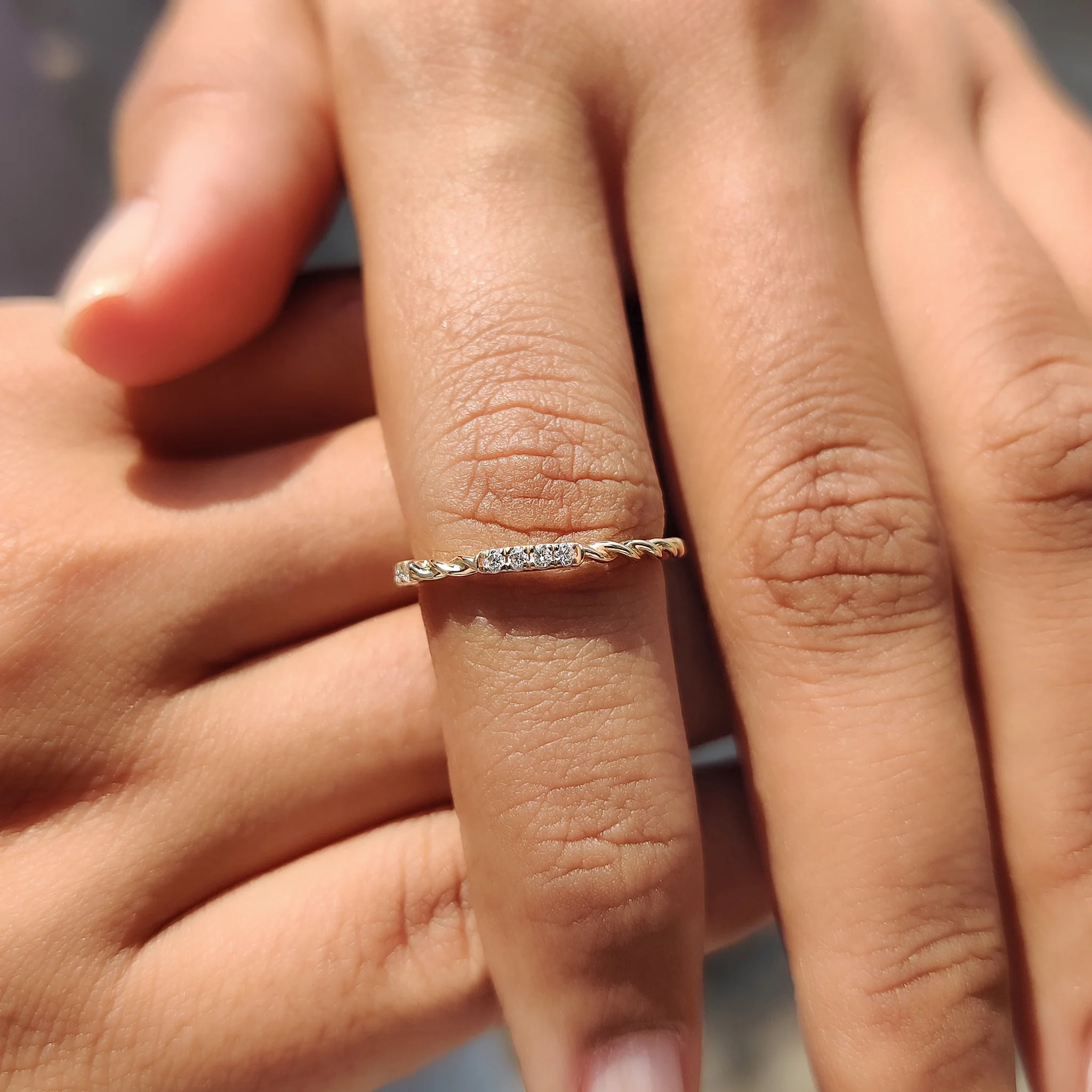 Twisted Wedding Band With Round Diamond - Image 7