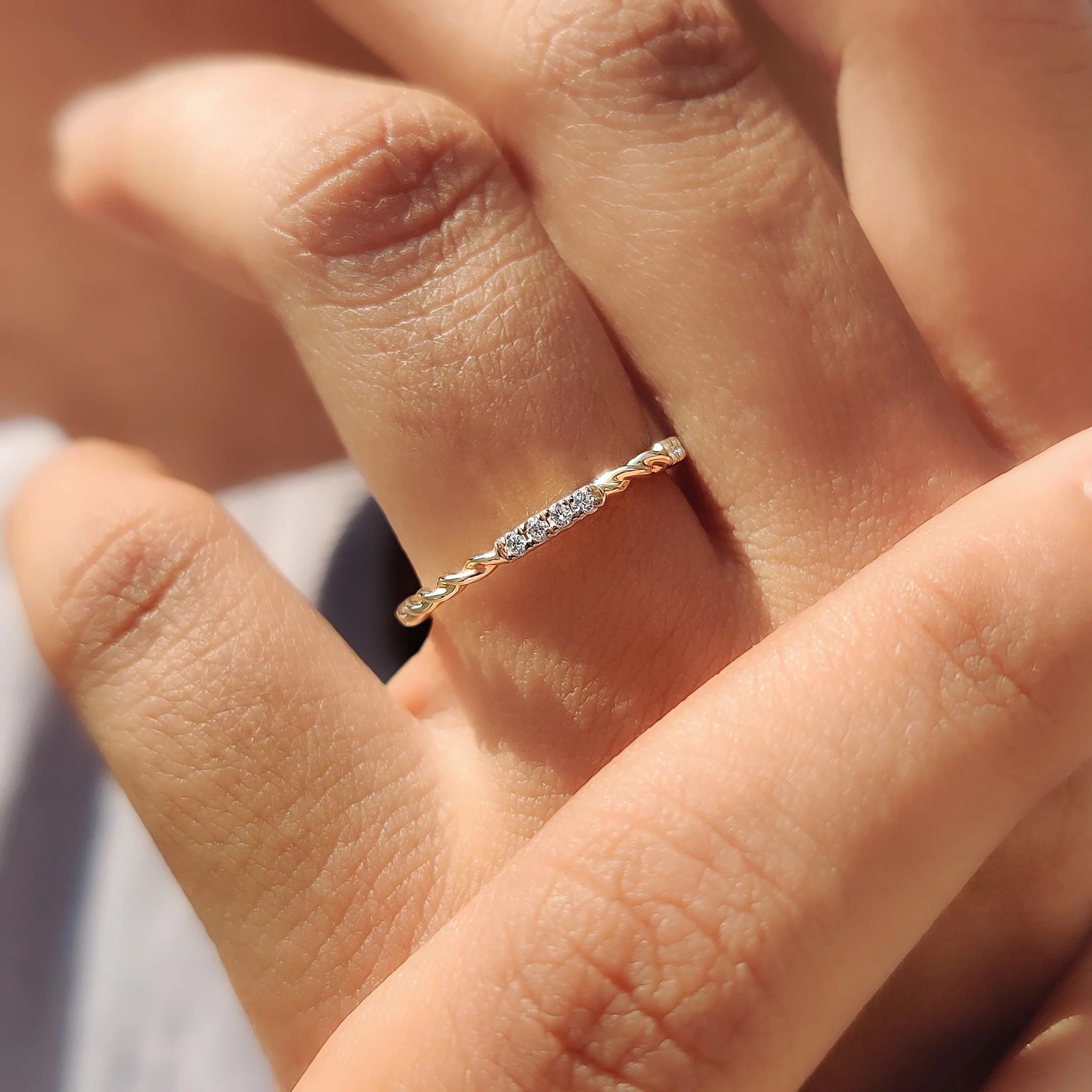 Twisted Wedding Band With Round Diamond - Image 8