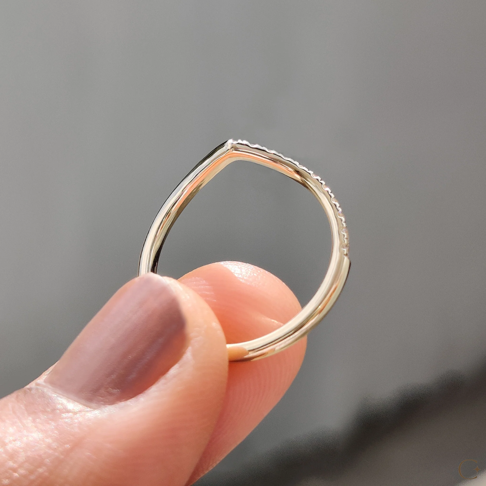 V Shaped Wedding Band with Classic Round Diamond - Image 4